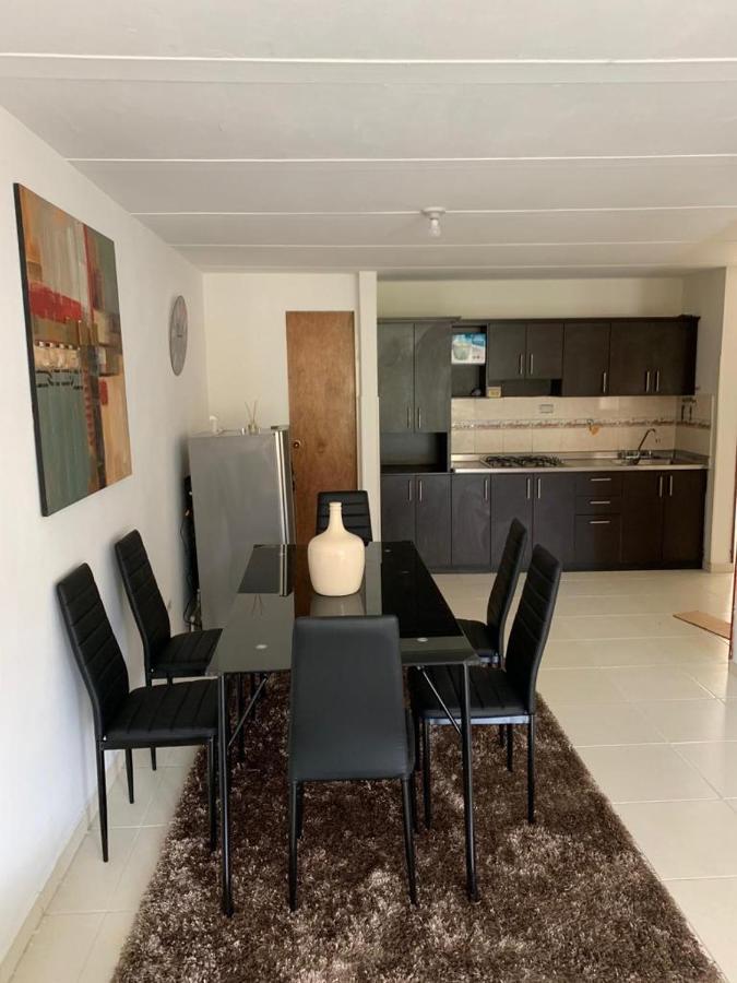 E2 Comodo Y Amplio Apartamento En Laureles Estadio 120 Mts2 Medellín Kültér fotó