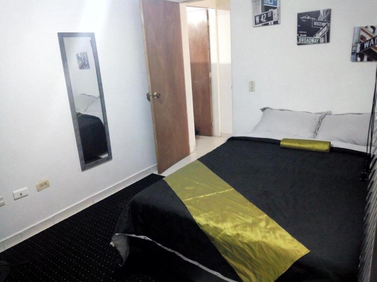 E2 Comodo Y Amplio Apartamento En Laureles Estadio 120 Mts2 Medellín Kültér fotó