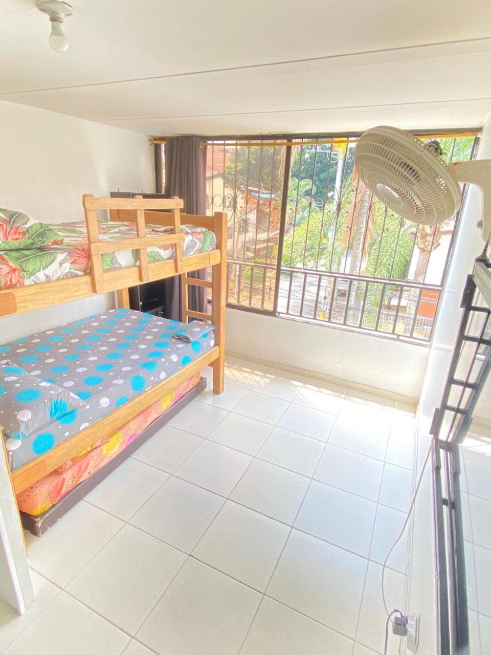 E2 Comodo Y Amplio Apartamento En Laureles Estadio 120 Mts2 Medellín Kültér fotó
