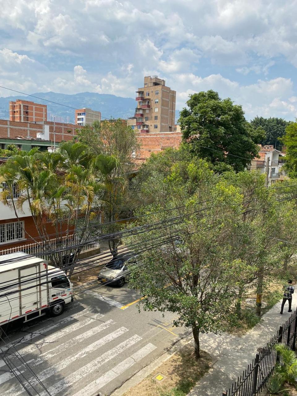 E2 Comodo Y Amplio Apartamento En Laureles Estadio 120 Mts2 Medellín Kültér fotó
